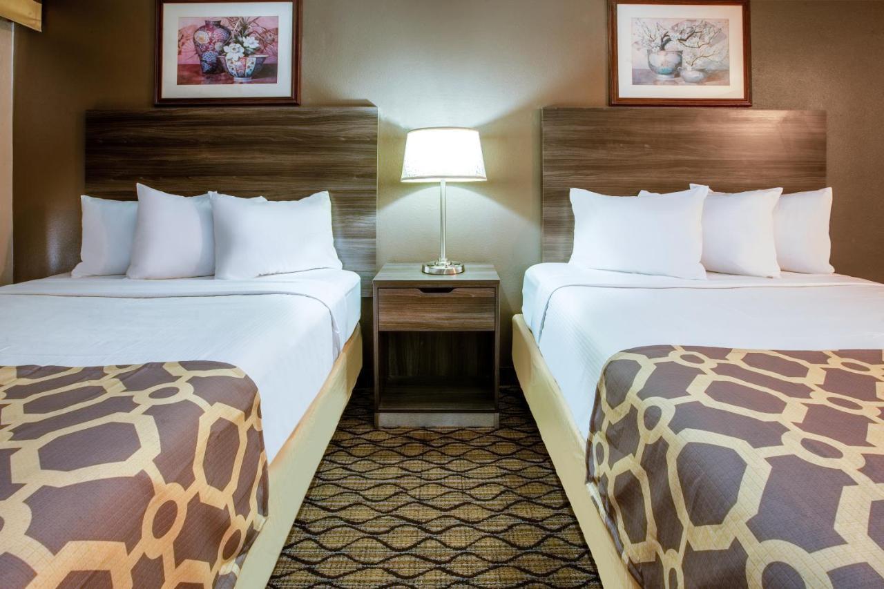 Motel Baymont By Wyndham Northwood Extérieur photo