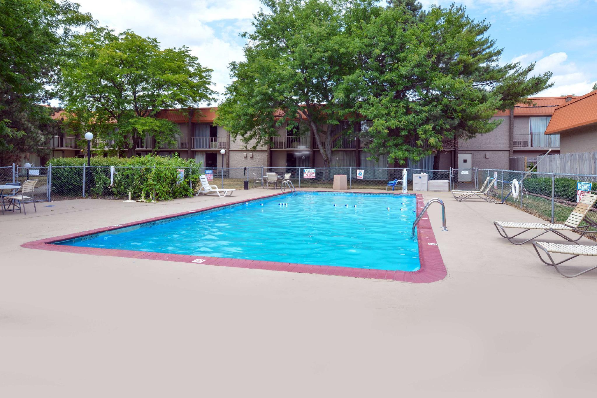 Motel Baymont By Wyndham Northwood Extérieur photo