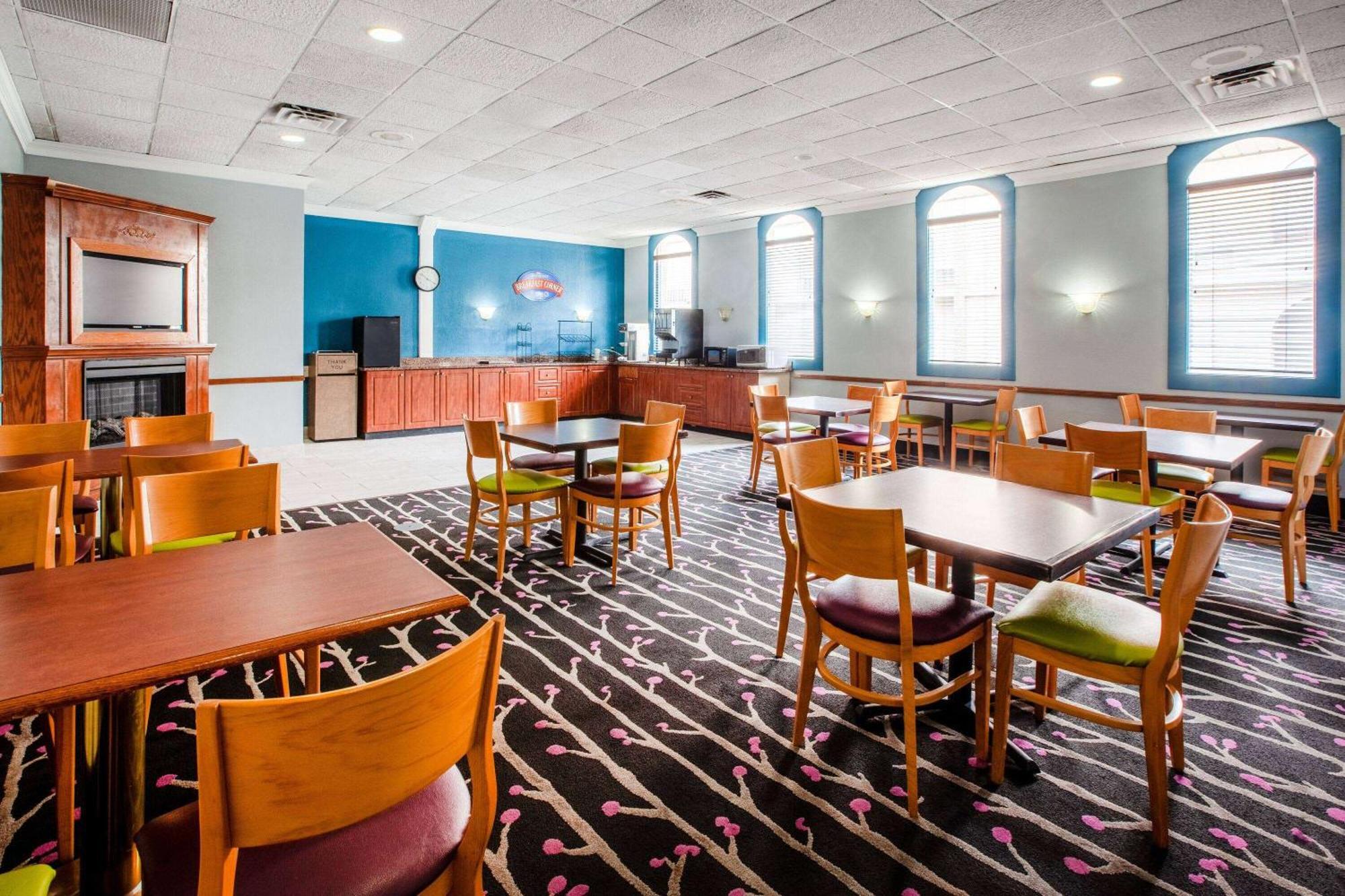 Motel Baymont By Wyndham Northwood Extérieur photo