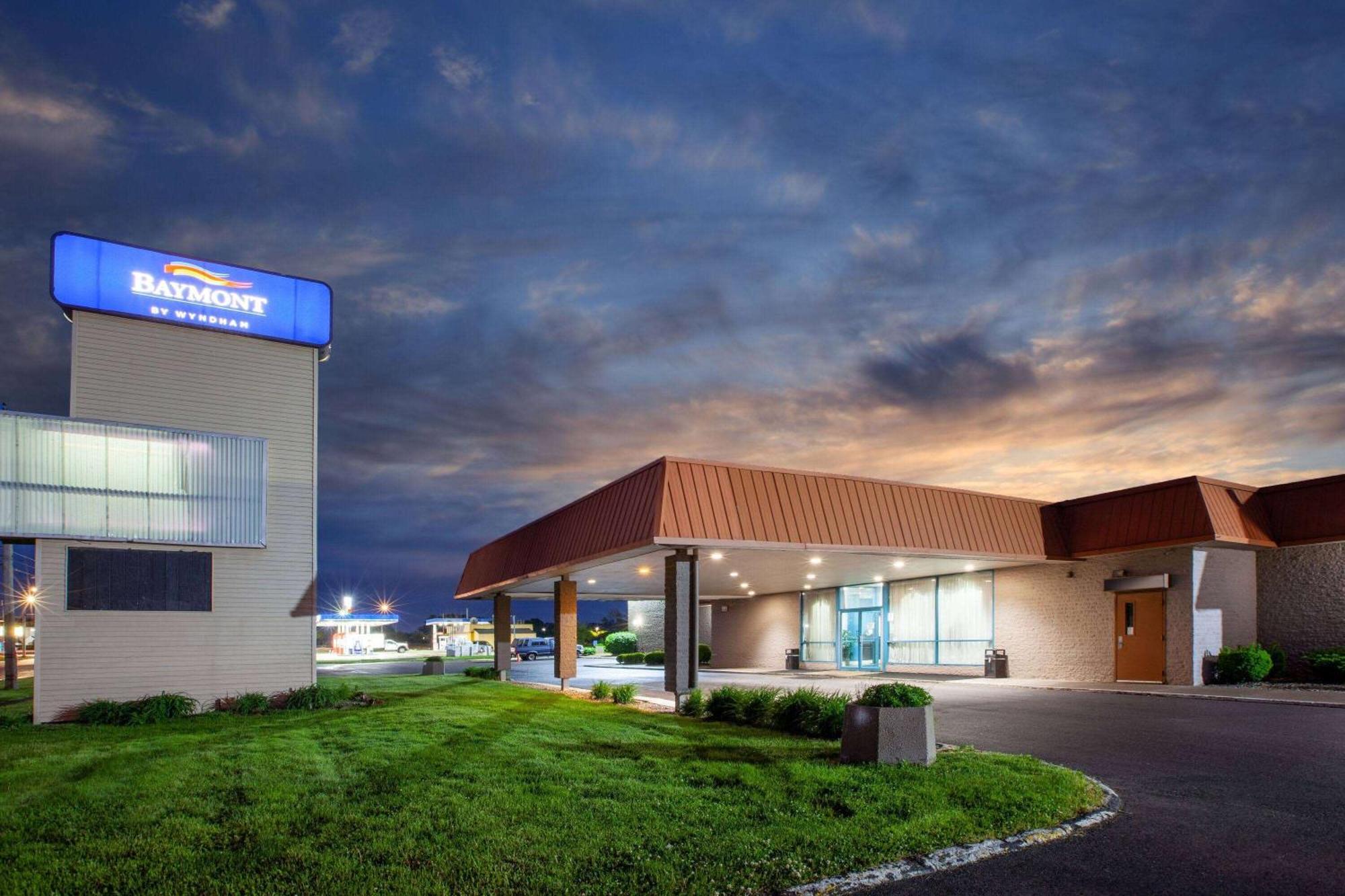 Motel Baymont By Wyndham Northwood Extérieur photo